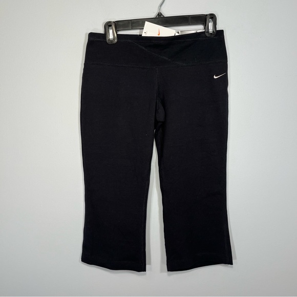 NEW Nike Pants Womens Extra Small Black Fit Dry Sports Capri Stretch Activewear - Picture 1 of 12